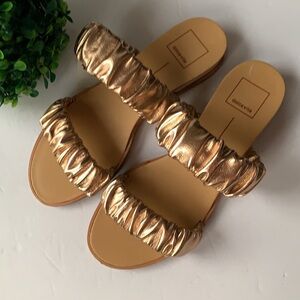 NWOT Dolce Vita  Gold Sandals Size 7.5‎